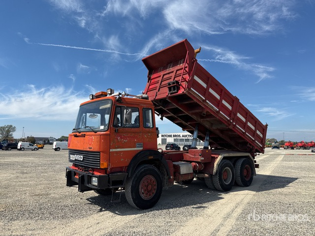 1988 Iveco 330-30 6x4 T/A Dump Truck - قلابات: صور 2 1988 Iveco 330-30 6x4 T/A Dump Truck - قلابات: صور 2
