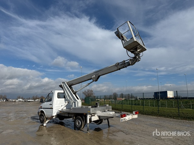 2001 Mercedes-Benz 311CDI 2001 Pagliero 180ALU 18 m on Bucket Truck - مصاعد الازدهار محمولة على شاحنة: صور 2 2001 Mercedes-Benz 311CDI 2001 Pagliero 180ALU 18 m on Bucket Truck - مصاعد الازدهار محمولة على شاحنة: صور 2