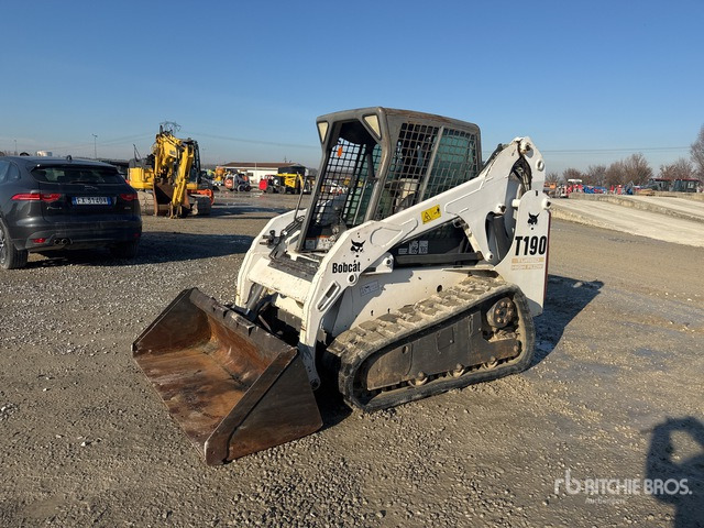 2002 Bobcat T190 Compact Track Loader - اللودر المجنزر صغير: صور 1 2002 Bobcat T190 Compact Track Loader - اللودر المجنزر صغير: صور 1