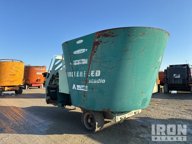 2004 Mutti MC13 Feed Wagon - آلة خلط وتوزيع الأعلاف: صور 2 2004 Mutti MC13 Feed Wagon - آلة خلط وتوزيع الأعلاف: صور 2