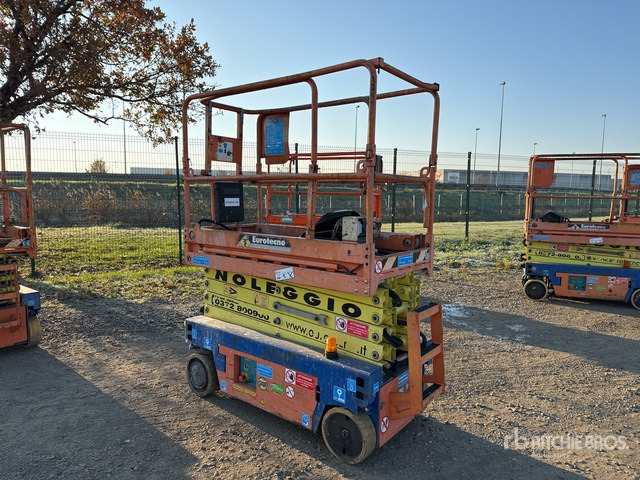 2009 Iteco IT7380 (Inoperable) Scissor Lift - رافعات مقصية: صور 1 2009 Iteco IT7380 (Inoperable) Scissor Lift - رافعات مقصية: صور 1