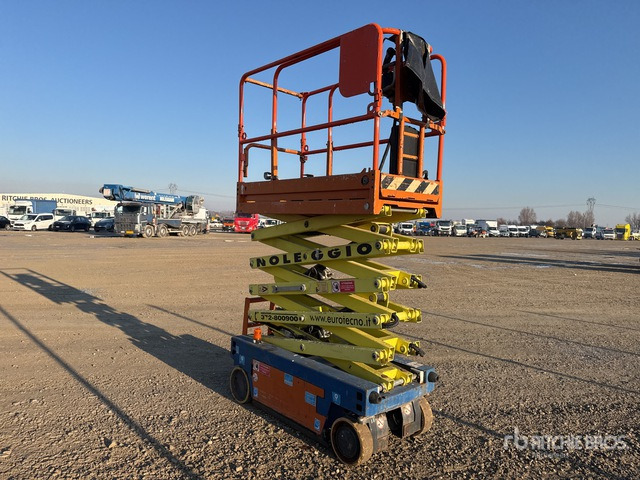2009 Iteco IT7380 Scissor Lift - رافعات مقصية: صور 3 2009 Iteco IT7380 Scissor Lift - رافعات مقصية: صور 3