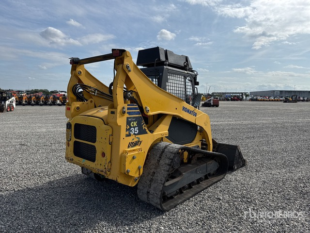 2009 Komatsu CK35 High Flow Compact Track Loader - اللودر المجنزر صغير: صور 3 2009 Komatsu CK35 High Flow Compact Track Loader - اللودر المجنزر صغير: صور 3