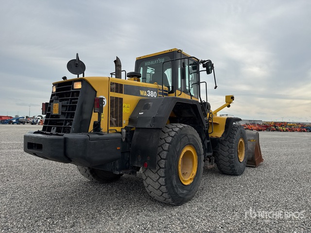 2010 Komatsu WA380 6 Pala gommata - اللودر بعجل: صور 3 2010 Komatsu WA380 6 Pala gommata - اللودر بعجل: صور 3
