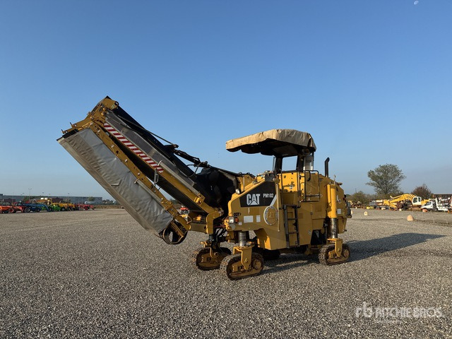 2011 Cat PM102 Tracked Cold Planer - ماكينات لصقل الأسفلت: صور 2 2011 Cat PM102 Tracked Cold Planer - ماكينات لصقل الأسفلت: صور 2