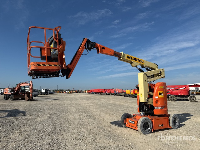 2012 JLG E300 AJP Electric Articulating Boom Lift - رافعات سلة مفصلية: صور 1 2012 JLG E300 AJP Electric Articulating Boom Lift - رافعات سلة مفصلية: صور 1