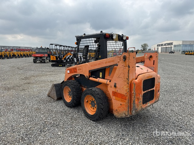 2012 Komatsu SK714-2 High Flow Skid Steer Loader - شيول صغير: صور 4 2012 Komatsu SK714-2 High Flow Skid Steer Loader - شيول صغير: صور 4