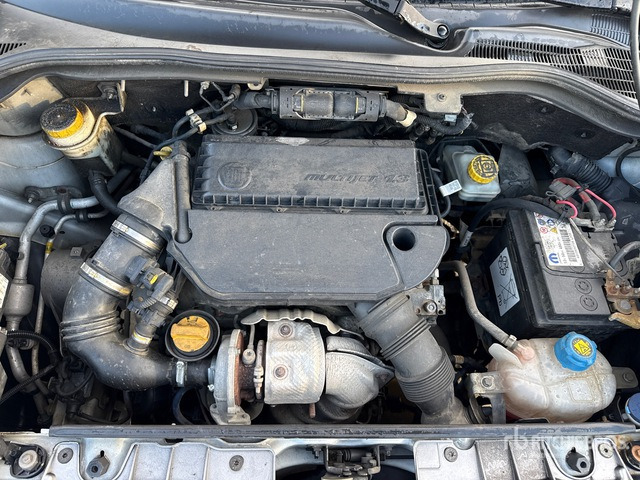 2013 Fiat Fiorino Automobile - بصندوق مغلق شاحنة: صور 4 2013 Fiat Fiorino Automobile - بصندوق مغلق شاحنة: صور 4