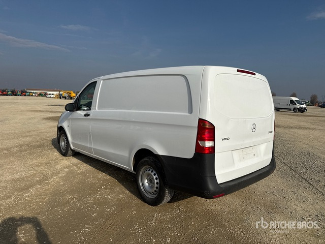 2016 Mercedes-Benz Vito Cargo Van - بصندوق مغلق شاحنة: صور 3 2016 Mercedes-Benz Vito Cargo Van - بصندوق مغلق شاحنة: صور 3