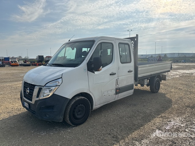 2017 Nissan NV400 Crew Cab Flatbed Truck - شاحنات مسطحة: صور 1 2017 Nissan NV400 Crew Cab Flatbed Truck - شاحنات مسطحة: صور 1