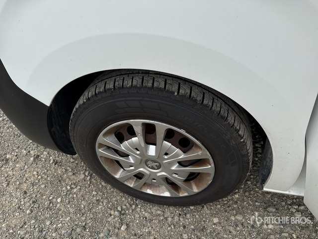 2018 Peugeot Expert Autocarro furgonato - فان المدمجة: صور 5 2018 Peugeot Expert Autocarro furgonato - فان المدمجة: صور 5