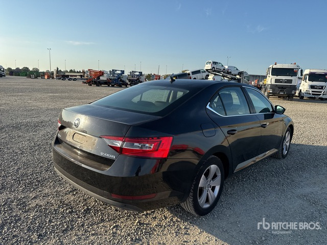 2018 Skoda Superb Autovettura - سيارة: صور 3 2018 Skoda Superb Autovettura - سيارة: صور 3