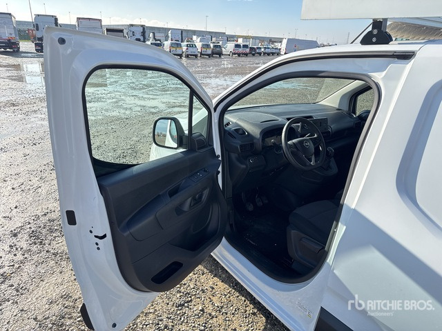 2020 Opel Combo 1.5 100CV EDITION L1 MT6 Van Truck - بصندوق مغلق شاحنة: صور 4 2020 Opel Combo 1.5 100CV EDITION L1 MT6 Van Truck - بصندوق مغلق شاحنة: صور 4