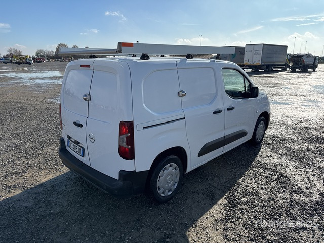 2020 Opel Combo 1.5 100CV EDITION L1 MT6 Van Truck - بصندوق مغلق شاحنة: صور 3 2020 Opel Combo 1.5 100CV EDITION L1 MT6 Van Truck - بصندوق مغلق شاحنة: صور 3