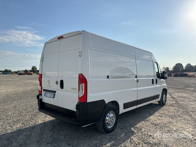 2020 Peugeot Boxer 333 L3H2 2.2 BLUEHDU 140CV S&S Van Truck - فان المدمجة: صور 4 2020 Peugeot Boxer 333 L3H2 2.2 BLUEHDU 140CV S&S Van Truck - فان المدمجة: صور 4