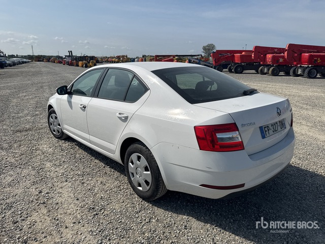 2020 Skoda Octavia Autovettura - سيارة: صور 4 2020 Skoda Octavia Autovettura - سيارة: صور 4