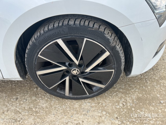 2020 Skoda Superb Wagon 2.0 TDI EVO 150CV EXECUTIVE Automobile - سيارة: صور 5 2020 Skoda Superb Wagon 2.0 TDI EVO 150CV EXECUTIVE Automobile - سيارة: صور 5