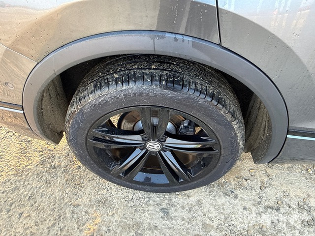 سيارة دفع رباعي 2021 Volkswagen Tiguan ALLSPACE 2.0 TDI SCR 147KW ADVA ... SUV: صور 6