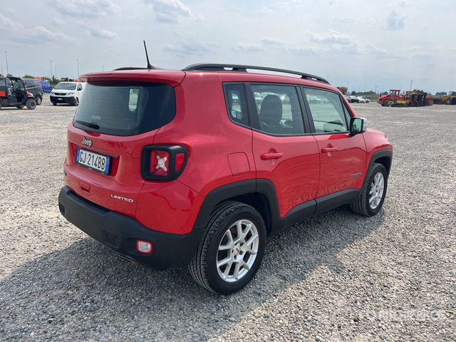 2022 Jeep Renegade Hybrid 4Xe SUV - سيارة دفع رباعي: صور 3 2022 Jeep Renegade Hybrid 4Xe SUV - سيارة دفع رباعي: صور 3