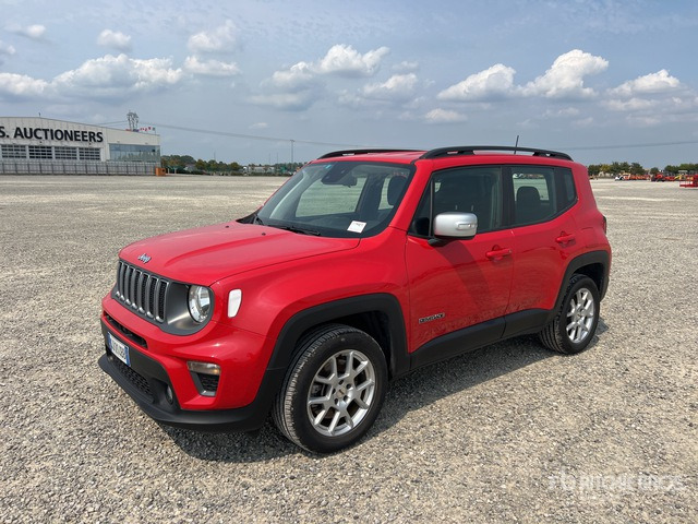 2022 Jeep Renegade Hybrid 4Xe SUV - سيارة دفع رباعي: صور 2 2022 Jeep Renegade Hybrid 4Xe SUV - سيارة دفع رباعي: صور 2