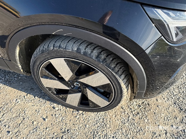 2022 Volvo C40 RECHARGE TWIN ULTIMATE 4x4 SUV - سيارة دفع رباعي: صور 4 2022 Volvo C40 RECHARGE TWIN ULTIMATE 4x4 SUV - سيارة دفع رباعي: صور 4