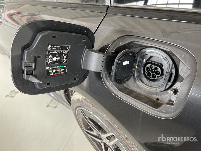 2023 Mercedes-Benz C300e SW PHEV PREMIUM PRO AUTO Automobile - سيارة: صور 5 2023 Mercedes-Benz C300e SW PHEV PREMIUM PRO AUTO Automobile - سيارة: صور 5