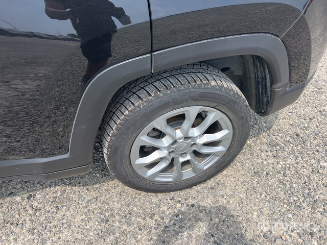 Jeep Compass SUV - سيارة دفع رباعي: صور 5 Jeep Compass SUV - سيارة دفع رباعي: صور 5
