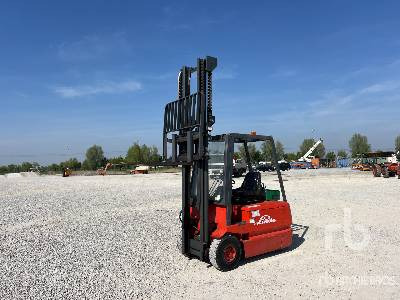 LINDE E20 2000 kg - رافعة شوكية كهربائية: صور 1 LINDE E20 2000 kg - رافعة شوكية كهربائية: صور 1