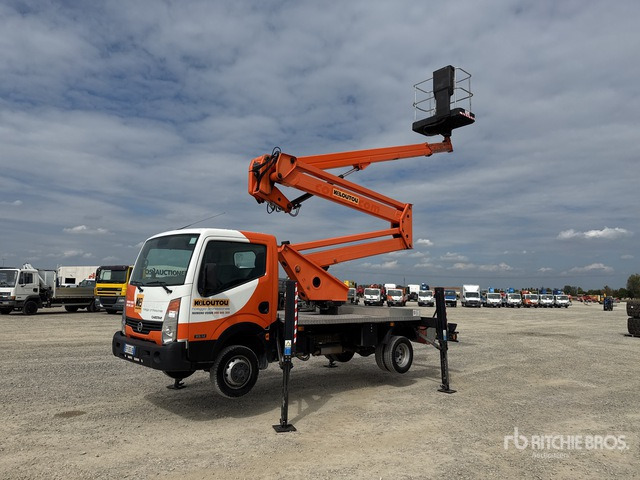 Nissan Cabstar 35.12 Piattaforma autocarrata - مصاعد الازدهار محمولة على شاحنة: صور 2 Nissan Cabstar 35.12 Piattaforma autocarrata - مصاعد الازدهار محمولة على شاحنة: صور 2