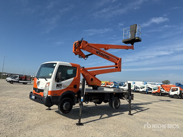 Nissan Cabstar 35.12 Piattaforma autocarrata - مصاعد الازدهار محمولة على شاحنة: صور 2 Nissan Cabstar 35.12 Piattaforma autocarrata - مصاعد الازدهار محمولة على شاحنة: صور 2