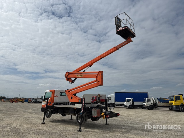 Nissan Cabstar 35.12 Piattaforma autocarrata - مصاعد الازدهار محمولة على شاحنة: صور 4 Nissan Cabstar 35.12 Piattaforma autocarrata - مصاعد الازدهار محمولة على شاحنة: صور 4