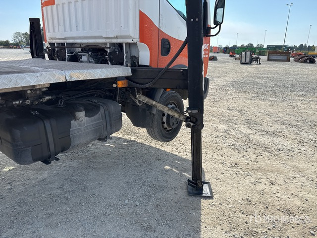 Nissan Cabstar Piattaforma autocarrata - مصاعد الازدهار محمولة على شاحنة: صور 5 Nissan Cabstar Piattaforma autocarrata - مصاعد الازدهار محمولة على شاحنة: صور 5