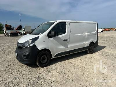OPEL VIVARO - بصندوق مغلق شاحنة: صور 1 OPEL VIVARO - بصندوق مغلق شاحنة: صور 1