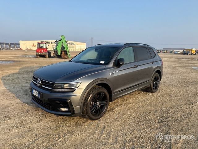 Volkswagen Tiguan SUV - سيارة دفع رباعي: صور 2 Volkswagen Tiguan SUV - سيارة دفع رباعي: صور 2