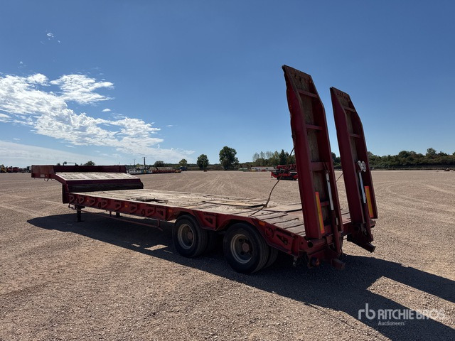 1989 Castera RSTP25 T/A Semi-Remorque Porte-Engins ... Lowboy Trailer - عربة مسطحة منخفضة نصف مقطورة: صور 4 1989 Castera RSTP25 T/A Semi-Remorque Porte-Engins ... Lowboy Trailer - عربة مسطحة منخفضة نصف مقطورة: صور 4