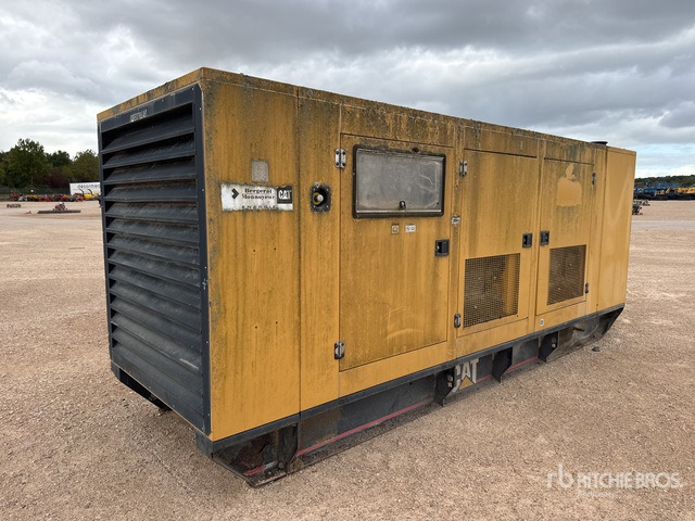 2000 Cat 400 365 kVA Containerized Stand-By ... Generator Set - مجموعة المولدات: صور 2 2000 Cat 400 365 kVA Containerized Stand-By ... Generator Set - مجموعة المولدات: صور 2