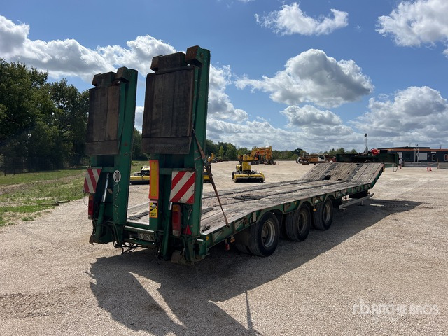 2001 Kaiser S4503F2C Tri/A Semi-Remorque Porte-Engin ... Lowboy Trailer - عربة مسطحة منخفضة نصف مقطورة: صور 4 2001 Kaiser S4503F2C Tri/A Semi-Remorque Porte-Engin ... Lowboy Trailer - عربة مسطحة منخفضة نصف مقطورة: صور 4