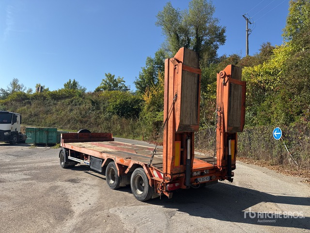 2003 TR AX R243WUL Tri/A Single Drop Remorque Port ... Lowboy Trailer - شاحنة نقل سيارات مقطورة: صور 3 2003 TR AX R243WUL Tri/A Single Drop Remorque Port ... Lowboy Trailer - شاحنة نقل سيارات مقطورة: صور 3