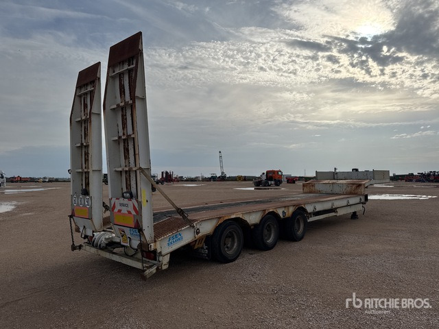 2006 Asca Demic Tri/A Remorque Porte-Engin Lowboy Trailer - عربة مسطحة منخفضة نصف مقطورة: صور 3 2006 Asca Demic Tri/A Remorque Porte-Engin Lowboy Trailer - عربة مسطحة منخفضة نصف مقطورة: صور 3