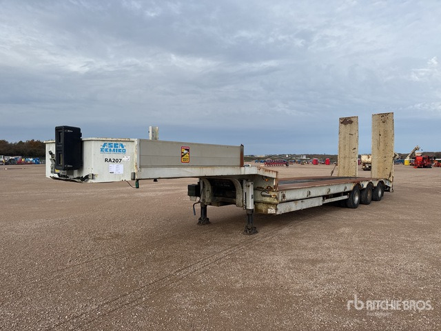 2006 Asca Demic Tri/A Remorque Porte-Engin Lowboy Trailer - عربة مسطحة منخفضة نصف مقطورة: صور 2 2006 Asca Demic Tri/A Remorque Porte-Engin Lowboy Trailer - عربة مسطحة منخفضة نصف مقطورة: صور 2