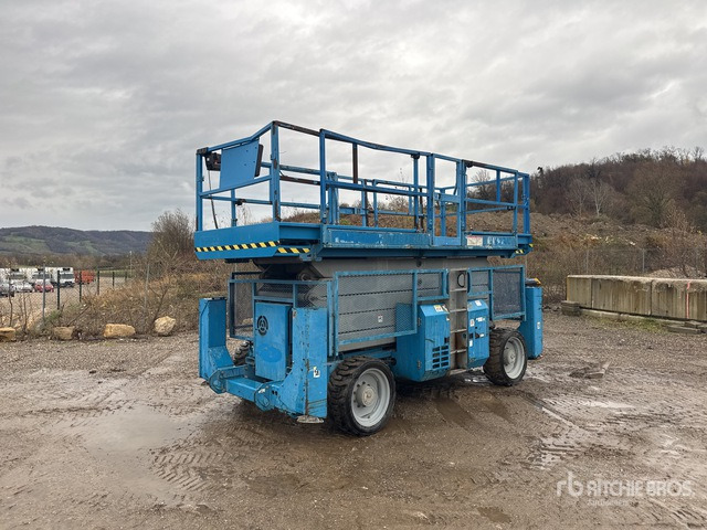2006 Genie GS-5390 4x4 Diesel Scissor Lift - رافعات مقصية: صور 1 2006 Genie GS-5390 4x4 Diesel Scissor Lift - رافعات مقصية: صور 1