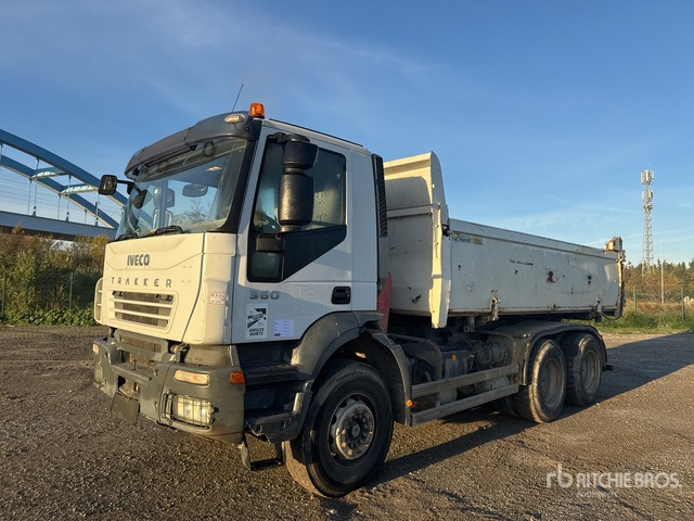 2007 Iveco Trakker 360 6x4 Camion Benne 6x4 S/A Dump Truck - قلابات: صور 1 2007 Iveco Trakker 360 6x4 Camion Benne 6x4 S/A Dump Truck - قلابات: صور 1