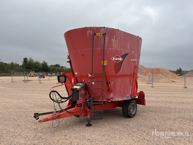 2008 Kuhn Euromix I 1270 Melangeuse Distributrice Livestock Feeder - آلة خلط وتوزيع الأعلاف: صور 1 2008 Kuhn Euromix I 1270 Melangeuse Distributrice Livestock Feeder - آلة خلط وتوزيع الأعلاف: صور 1