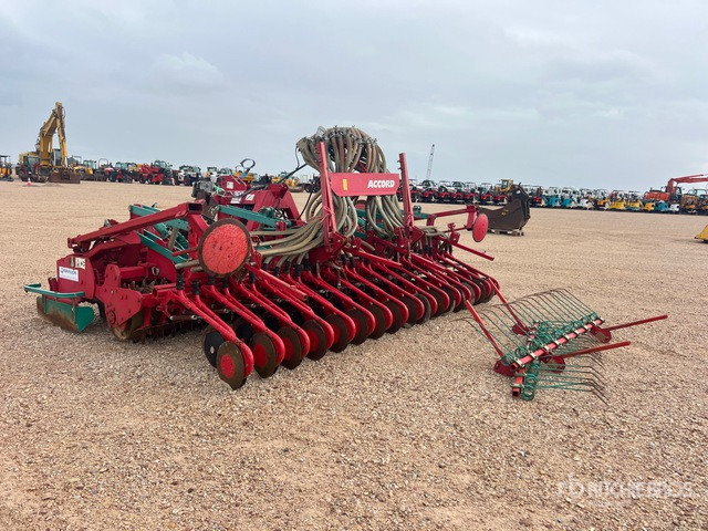 2008 Kverneland Accord Combine De Semis Repliable 4 m ... Air Seeder - الة بذر: صور 3 2008 Kverneland Accord Combine De Semis Repliable 4 m ... Air Seeder - الة بذر: صور 3