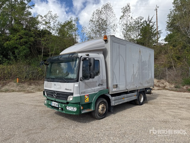 2008 Mercedes-Benz Atego 918 4x2 Camion Atelier Service Truck - بصندوق مغلق شاحنة: صور 1 2008 Mercedes-Benz Atego 918 4x2 Camion Atelier Service Truck - بصندوق مغلق شاحنة: صور 1