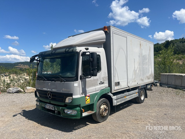 2008 Mercedes-Benz Atego 918 4x2 Camion Atelier Service Truck - التقطيع جزازة/ ماكينات قطع الحشائش: صور 2 2008 Mercedes-Benz Atego 918 4x2 Camion Atelier Service Truck - التقطيع جزازة/ ماكينات قطع الحشائش: صور 2