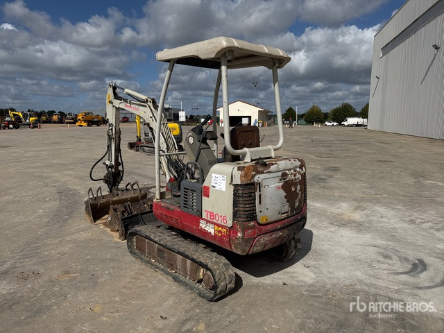 2010 Takeuchi TB016 Mini-Pelle Mini Excavator: <6.6t - حفارة مصغرة: صور 3 2010 Takeuchi TB016 Mini-Pelle Mini Excavator: <6.6t - حفارة مصغرة: صور 3