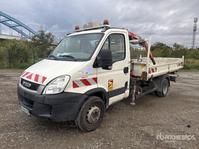 2011 Iveco 65C17 Fassi F22A.21 950 kg on 4x2 Cam ... Dump Truck with Crane - قلابات: صور 1 2011 Iveco 65C17 Fassi F22A.21 950 kg on 4x2 Cam ... Dump Truck with Crane - قلابات: صور 1