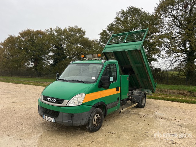 2011 Iveco Daily Camion Benne Dump Truck: Light Duty - قلابات: صور 2 2011 Iveco Daily Camion Benne Dump Truck: Light Duty - قلابات: صور 2