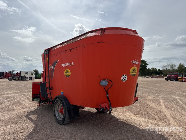 2011 Kuhn Profile 1880 Melangeuse Distributrice Livestock Feeder - آلة خلط وتوزيع الأعلاف: صور 3 2011 Kuhn Profile 1880 Melangeuse Distributrice Livestock Feeder - آلة خلط وتوزيع الأعلاف: صور 3
